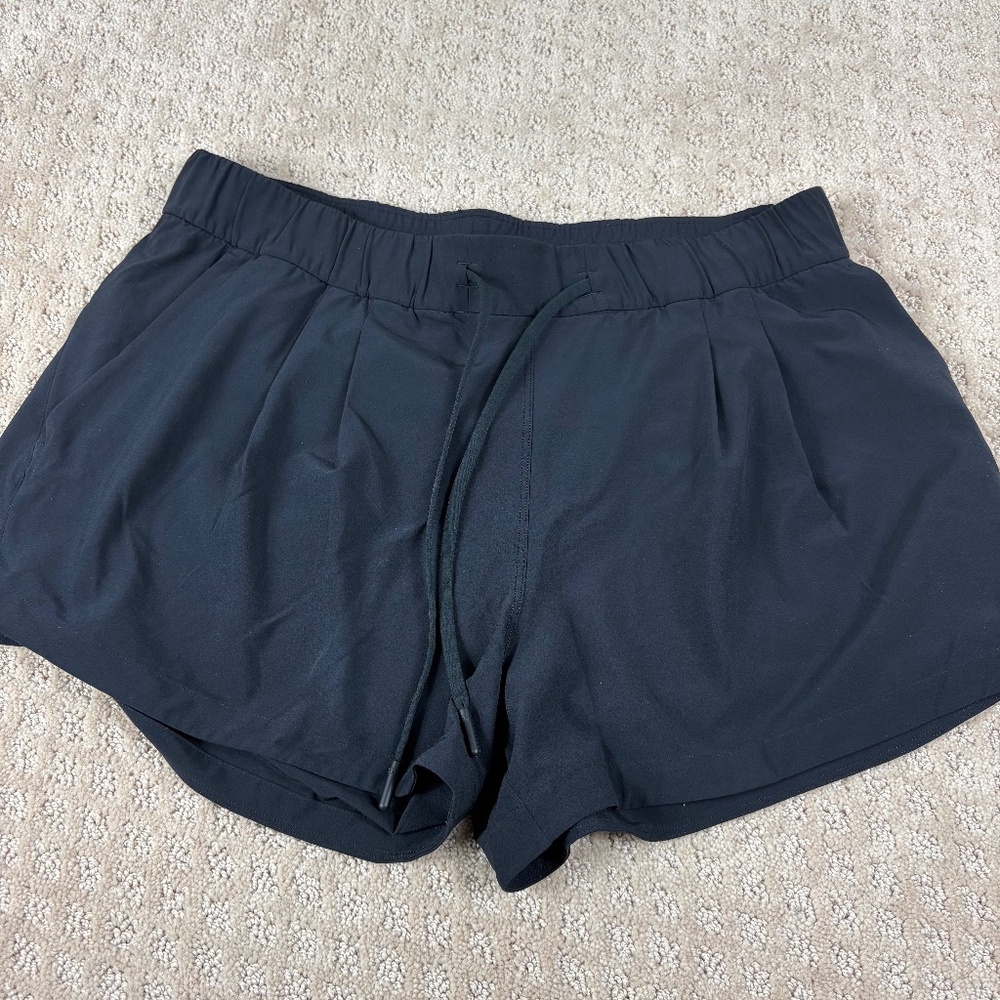 Lululemon | Stroll at Sundown Short 3" (Black) - Picture 4 of 5